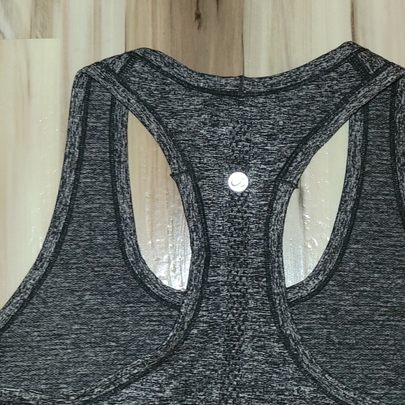 NWOT Recess Racerback Workout Small Grey Tank - Picture 6 of 8